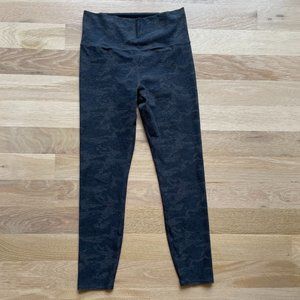 Vuori Clean Elevation Leggings - Black Camo